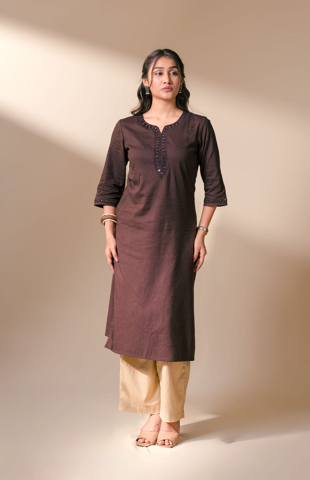SAANVI KURTA