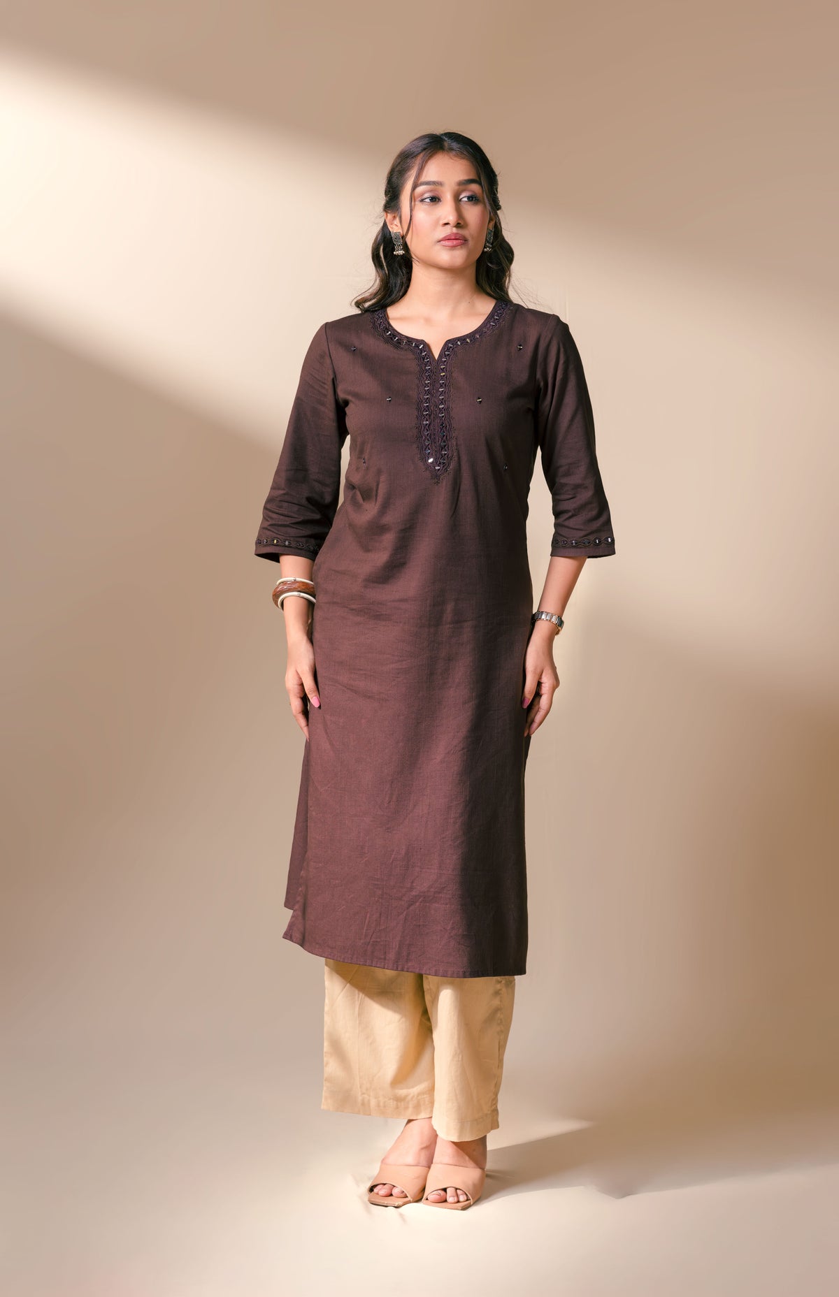 SAANVI KURTA