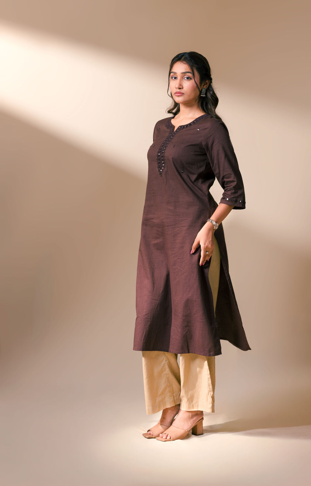 SAANVI KURTA