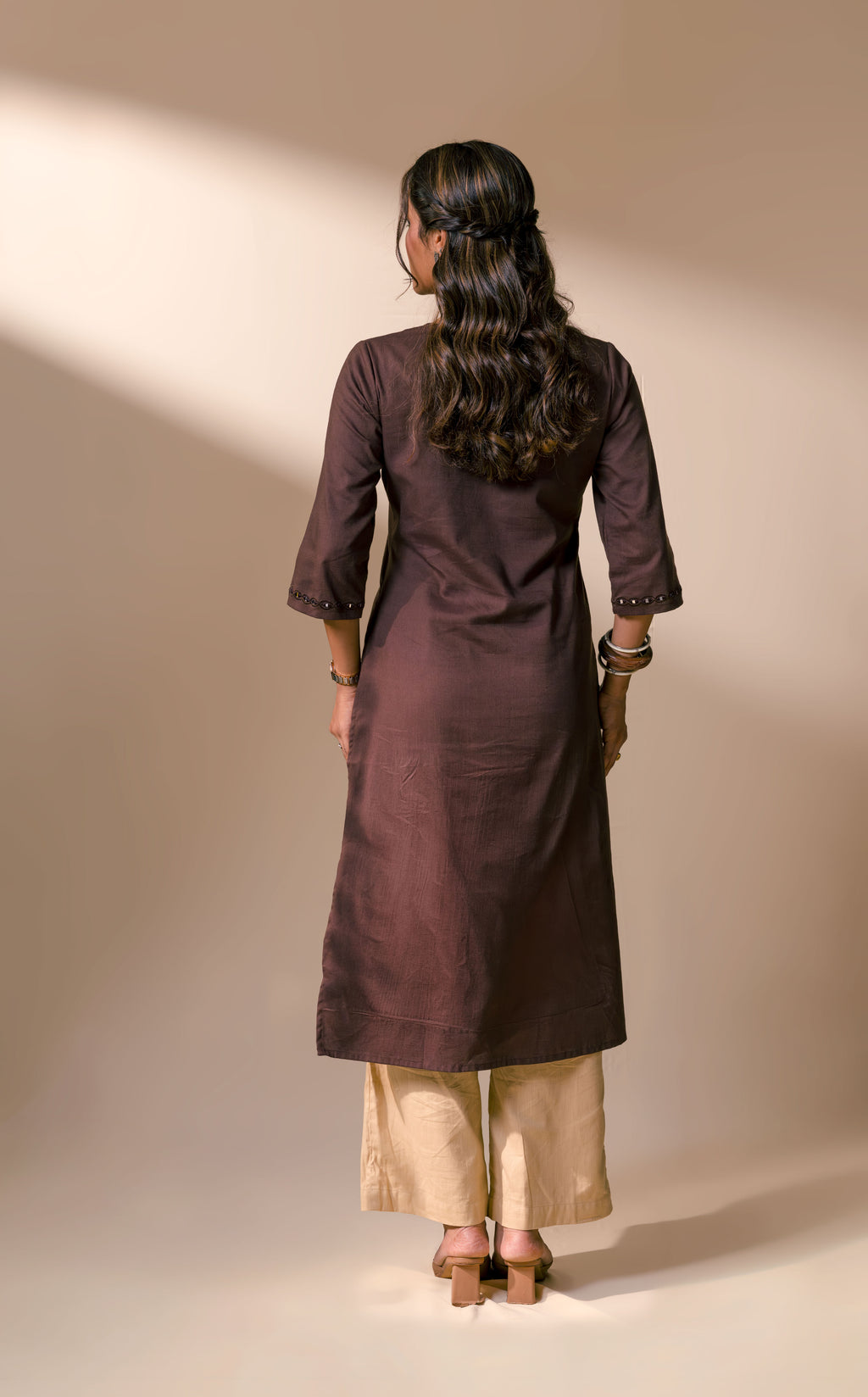 SAANVI KURTA