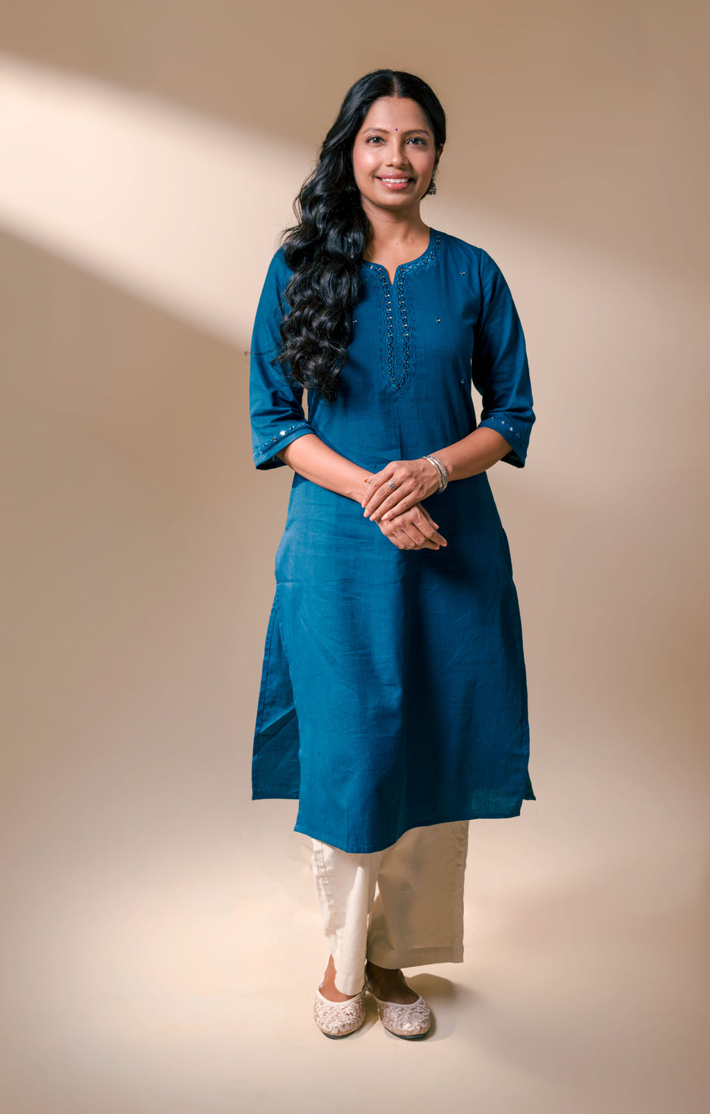 SAANVI KURTA