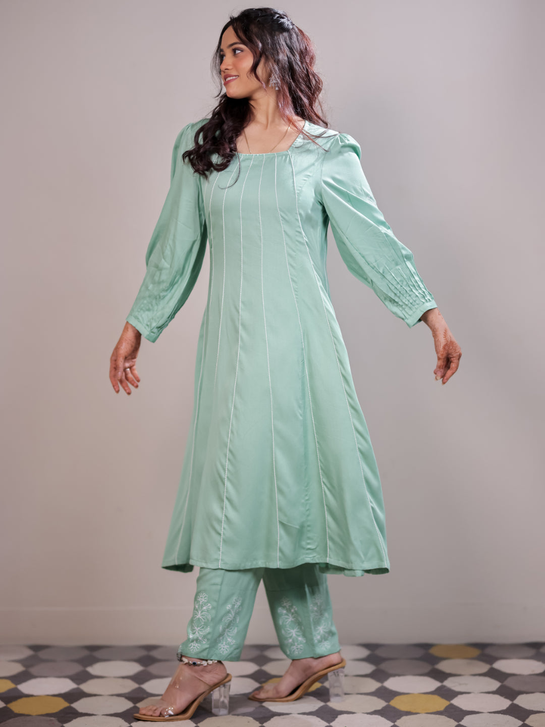 Pankhudi Kurta